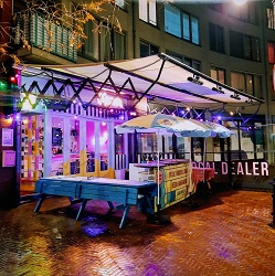 Local Dealer Restaurant Amsterdam Oost Dapperplein