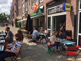 New in town Clubkoffie in Oost