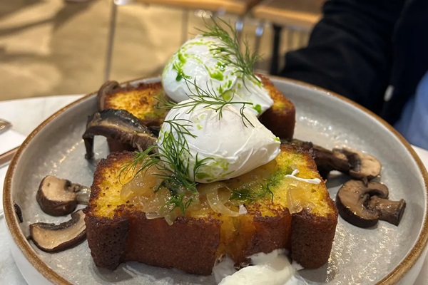 Lova Amsterdam brunch