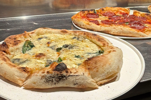 Holy Moly pizza 2026