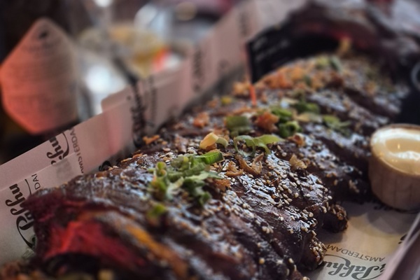 Eetcafé Het Pakhuis Amsterdam restaurant spareribs winactie c